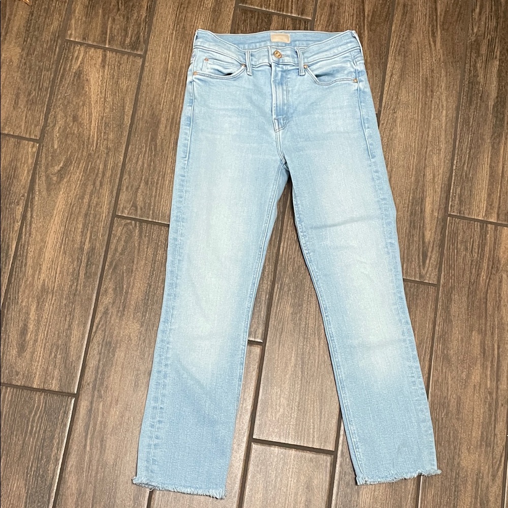 MOTHER The Mid rise dazzler crop fray size 25